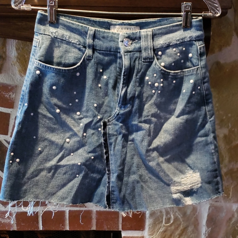 Guess mini skirt
